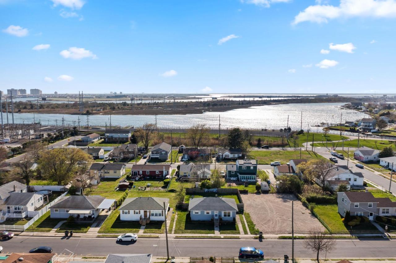 Stylishly Renovated 5-bedroom In Ac - Perfect For Groups And Families Holiday home Atlantic City