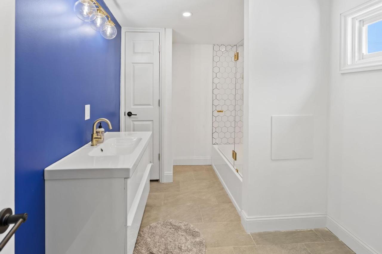 Holiday home Stylishly Renovated 5-bedroom In Ac - Perfect For Groups And Families